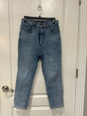 Express Women’s Slim Ankle Super High Rise Straight Light Blue Jeans Size: 4P
